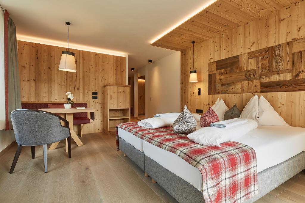 Mountain Hotel Mezdi Colfosco Eksteriør bilde